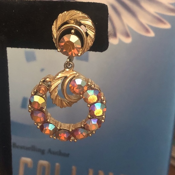 H/PπVTG LIsner AB Rhinestone Swirl Hoop Earrings - Picture 2 of 6